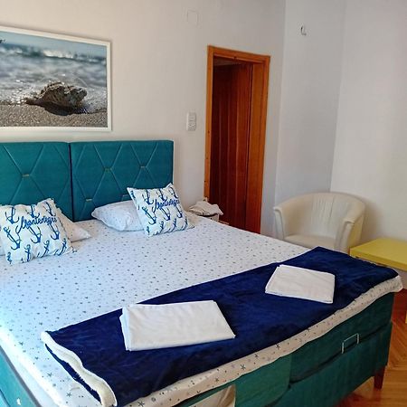 Guest House Vila Bak Budva Exteriör bild