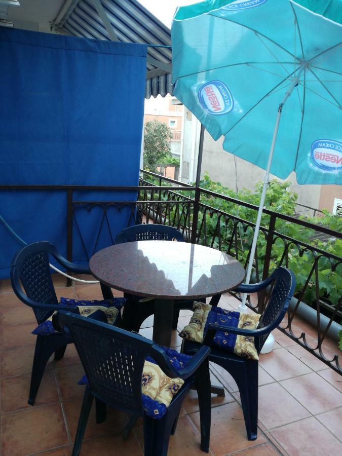 Guest House Vila Bak Budva Exteriör bild