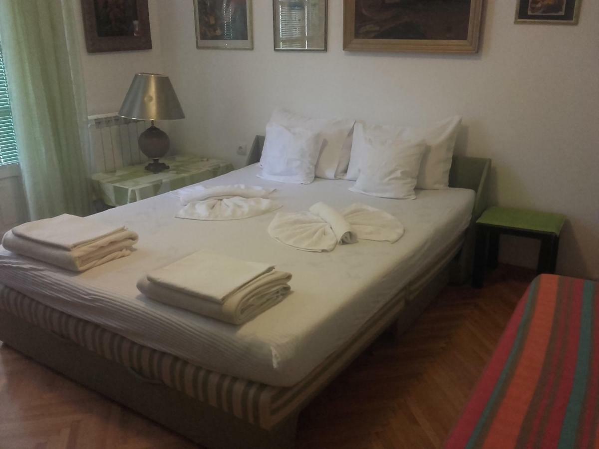 Guest House Vila Bak Budva Exteriör bild